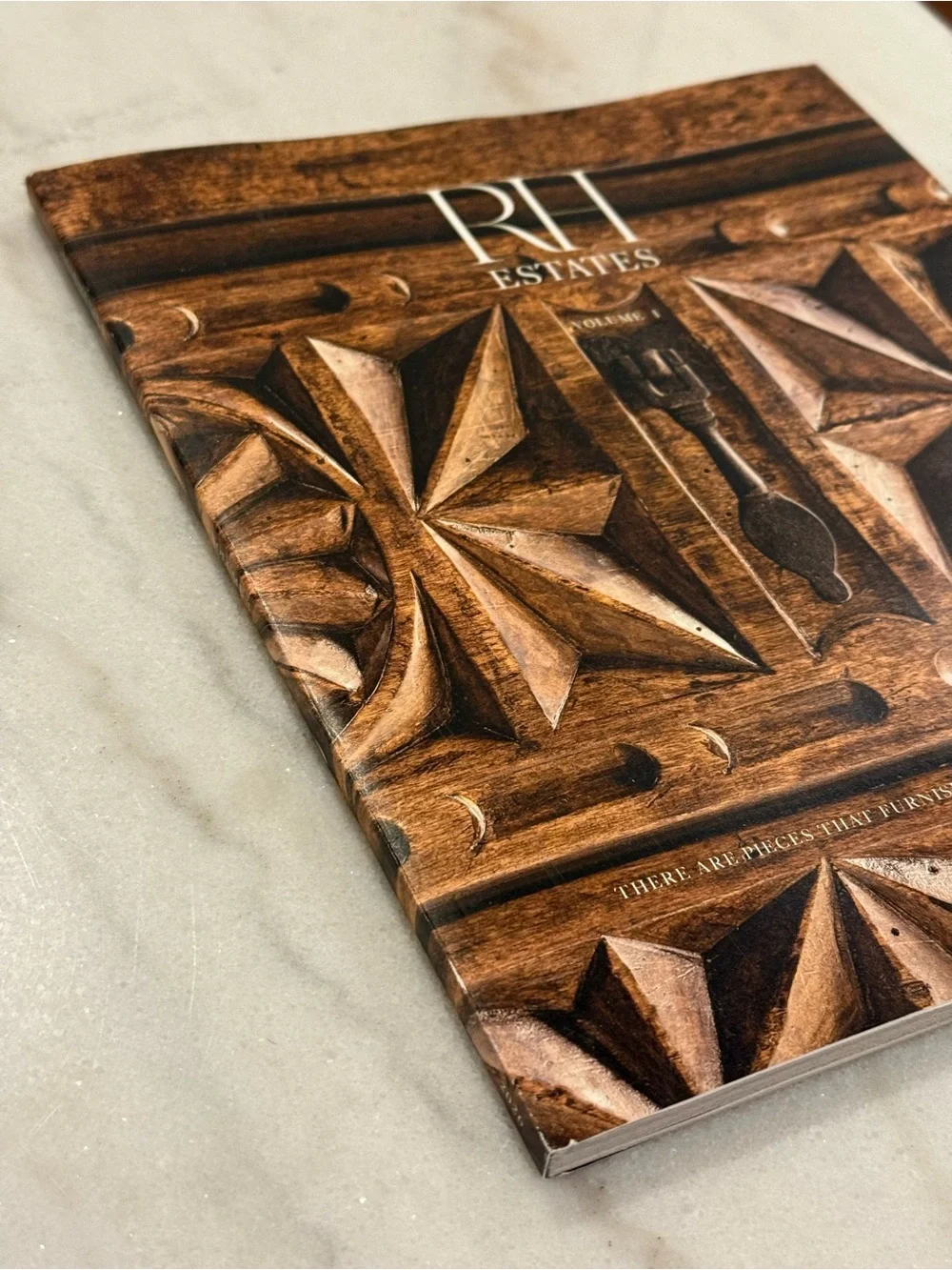 RH Restoration Hardware Magazine - Estates Volume